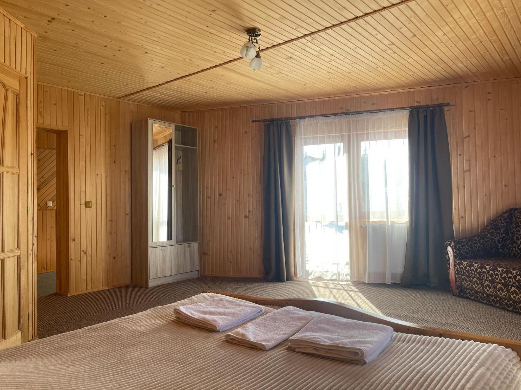 Villa Дзвін Карпат Lazeshchyna Habitación foto
